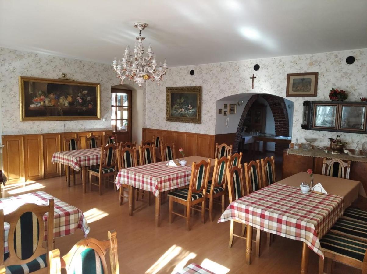 Dworek Pod Herbem Gądkowice Exterior foto